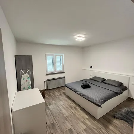 With Parking Space Stobrec, Split - 22296 Appartement *